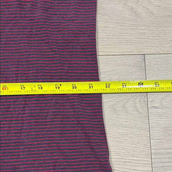 Lululemon Men's Red Striped Shirt - Picture 6 of 8